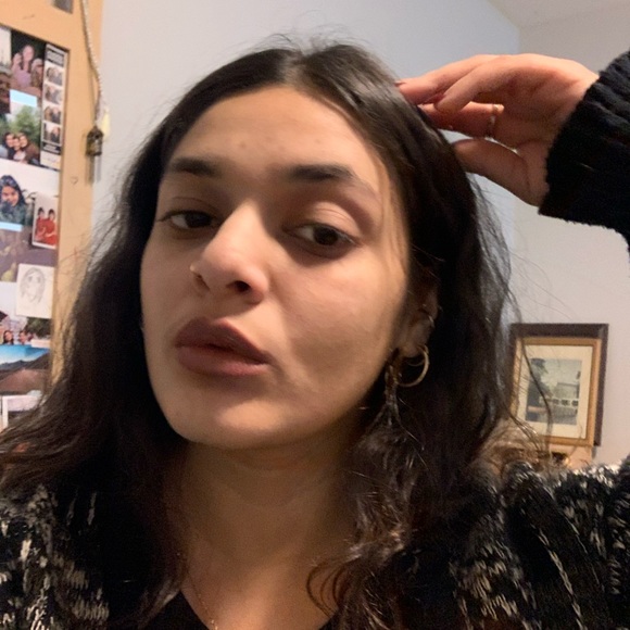 Meet your Posher, Aishah - Picture 1 of 1